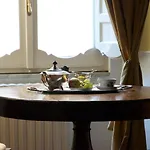 Relais Teatro Argentina Rome