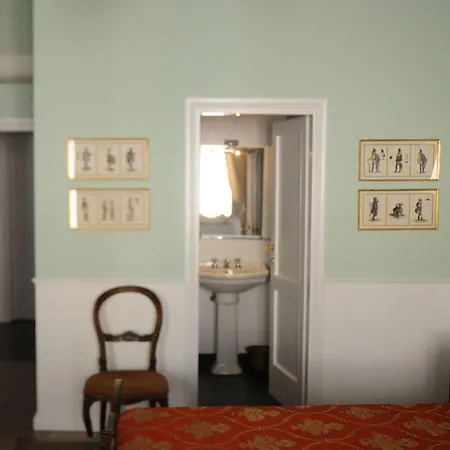 Relais Teatro Argentina Bed & Breakfast