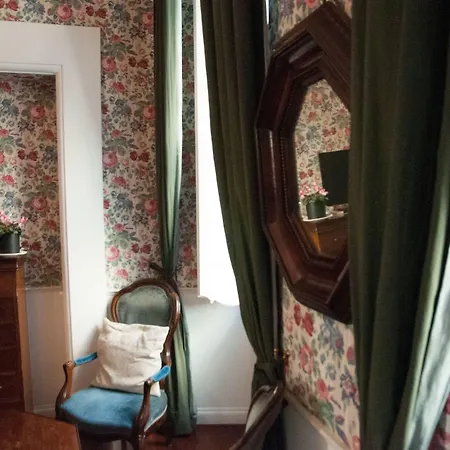 Bed & Breakfast Relais Teatro Argentina 4*