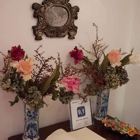 Bed & Breakfast Relais Teatro Argentina 4*